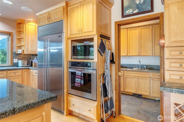 132 Hellem Drive, Packwood, WA 98361