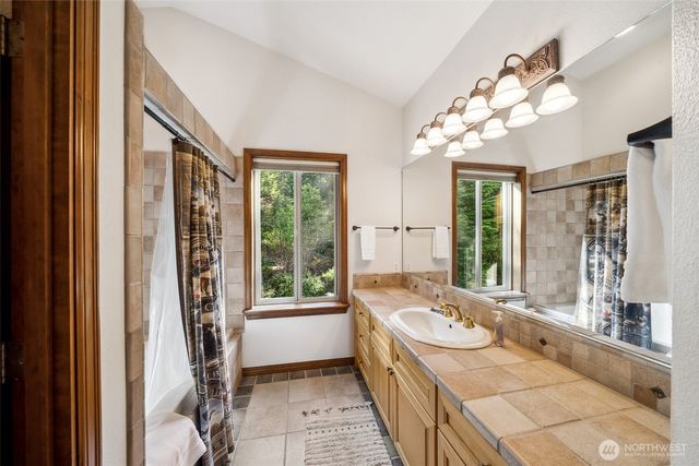 132 Hellem Drive, Packwood, WA 98361