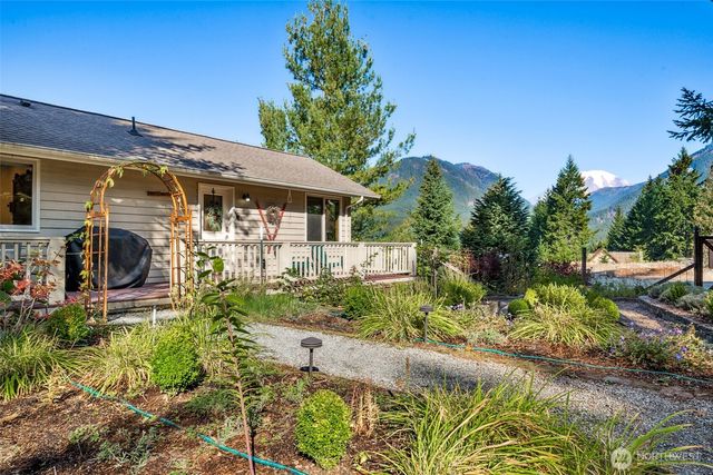 132 Hellem Drive, Packwood, WA 98361