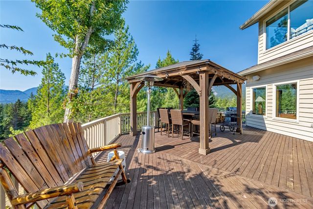 132 Hellem Drive, Packwood, WA 98361