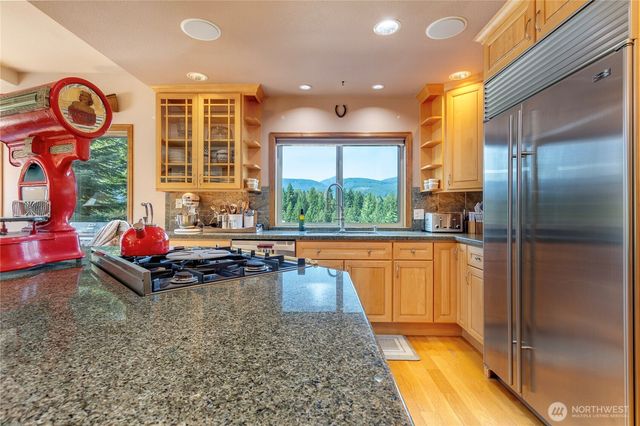 132 Hellem Drive, Packwood, WA 98361