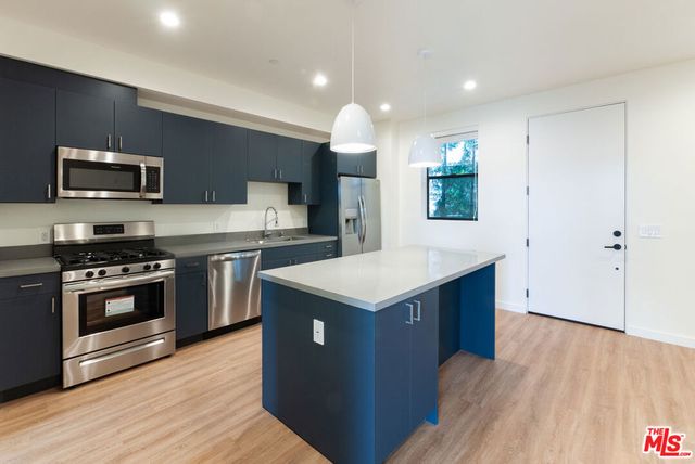 747 Lillian Way 3, Los Angeles, CA 90038