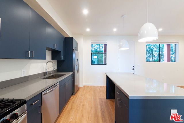 747 Lillian Way 3, Los Angeles, CA 90038