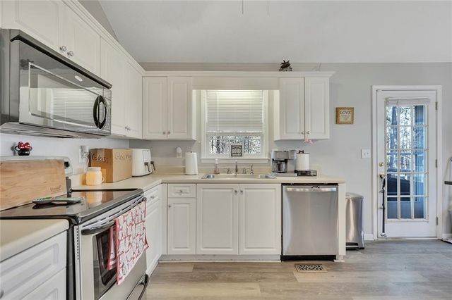 8 Bethnal Way, Douglasville, GA 30134