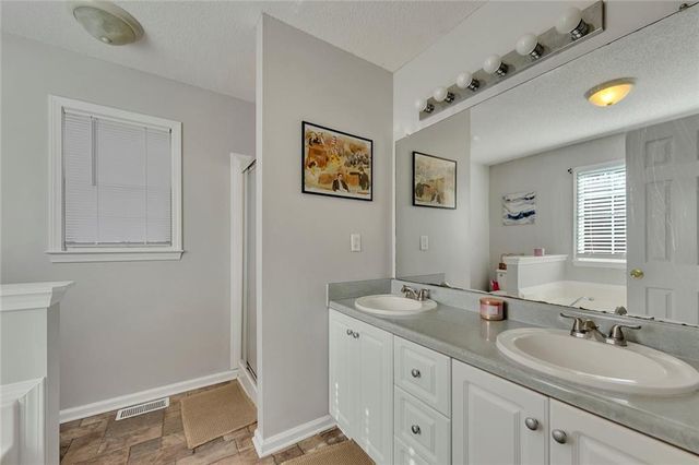 8 Bethnal Way, Douglasville, GA 30134