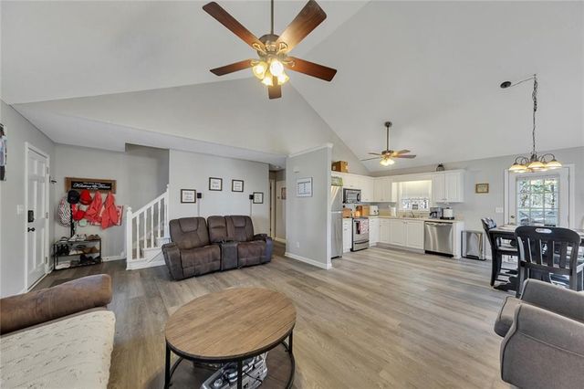 8 Bethnal Way, Douglasville, GA 30134