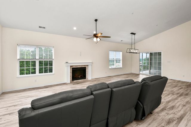 113 Rue De Villas Circle, Branson, MO 65616