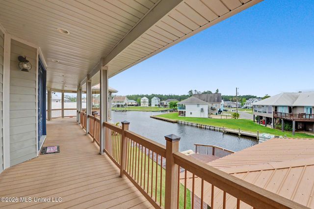 6253 Shawnee Street, Kiln, MS 39556
