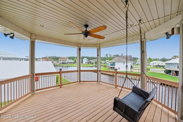 6253 Shawnee Street, Kiln, MS 39556