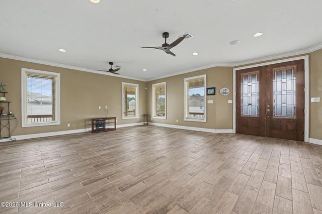 6253 Shawnee Street, Kiln, MS 39556