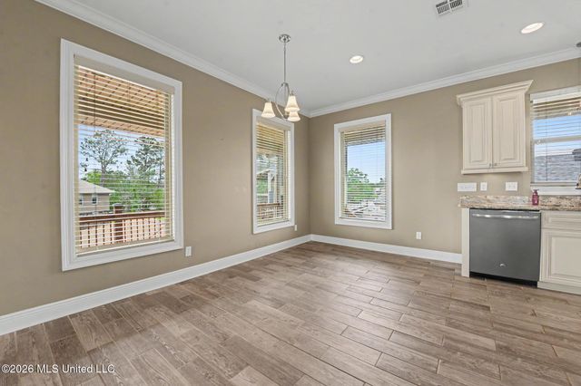 6253 Shawnee Street, Kiln, MS 39556