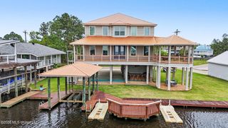 6253 Shawnee Street, Kiln, MS 39556