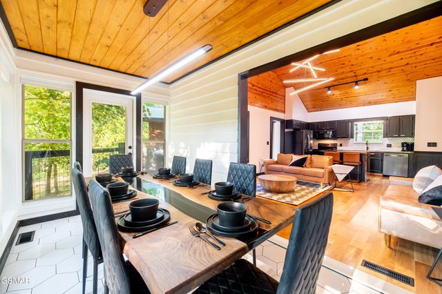 4108 Fox Hunters Lane, Sevierville, TN 37876