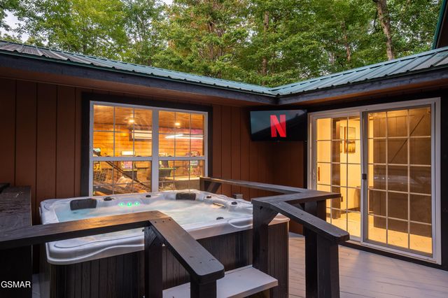 4108 Fox Hunters Lane, Sevierville, TN 37876