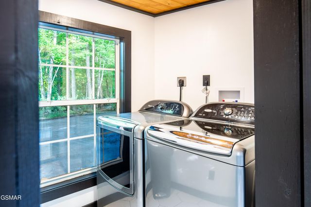 4108 Fox Hunters Lane, Sevierville, TN 37876