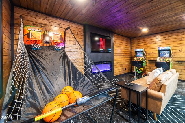 4108 Fox Hunters Lane, Sevierville, TN 37876