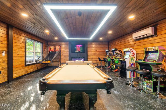 4108 Fox Hunters Lane, Sevierville, TN 37876