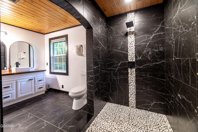 4108 Fox Hunters Lane, Sevierville, TN 37876