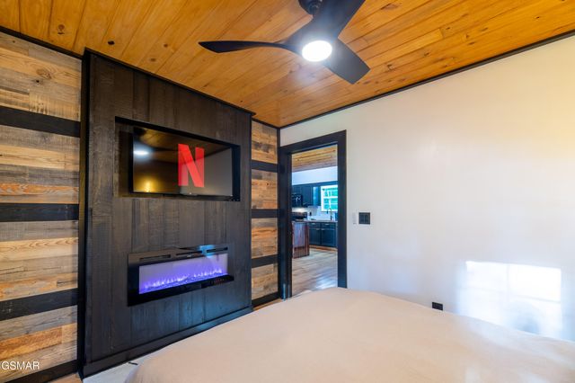 4108 Fox Hunters Lane, Sevierville, TN 37876