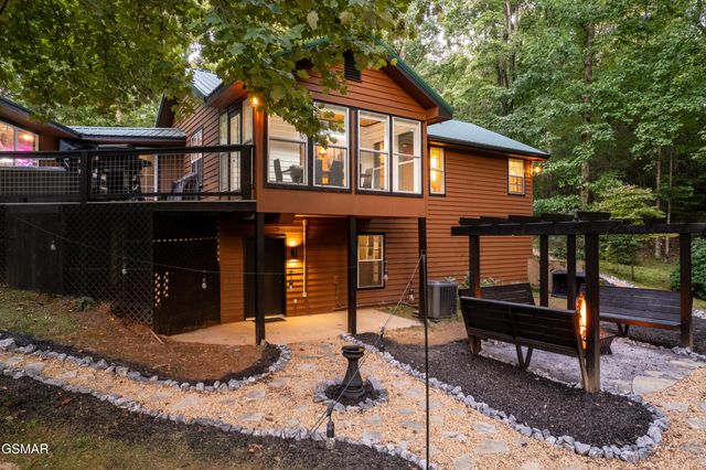 4108 Fox Hunters Lane, Sevierville, TN 37876