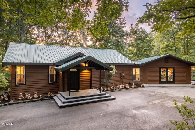 4108 Fox Hunters Lane, Sevierville, TN 37876