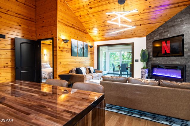 4108 Fox Hunters Lane, Sevierville, TN 37876