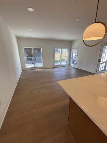 4A Belle Forrest Ave A, Nashville, TN 37206