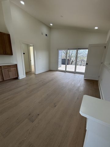 4A Belle Forrest Ave A, Nashville, TN 37206