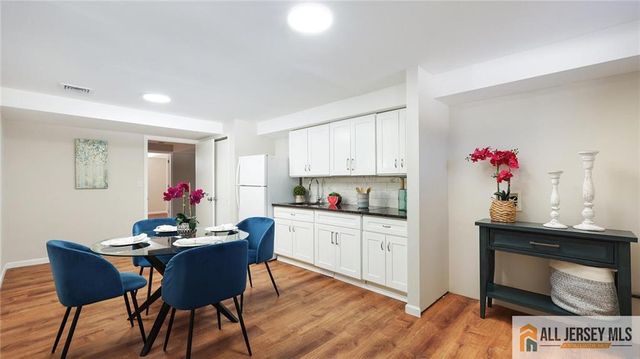 9 Nye Court, Piscataway, NJ 08854