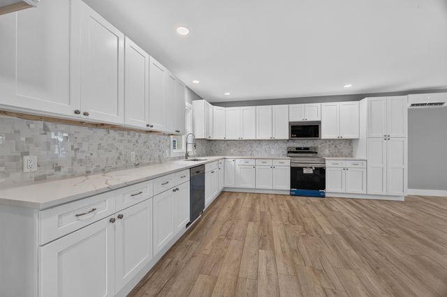 7 Depot Road, East Kingston, NH 03287