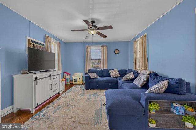 5124 3RD ST, Whitehall, PA 18052