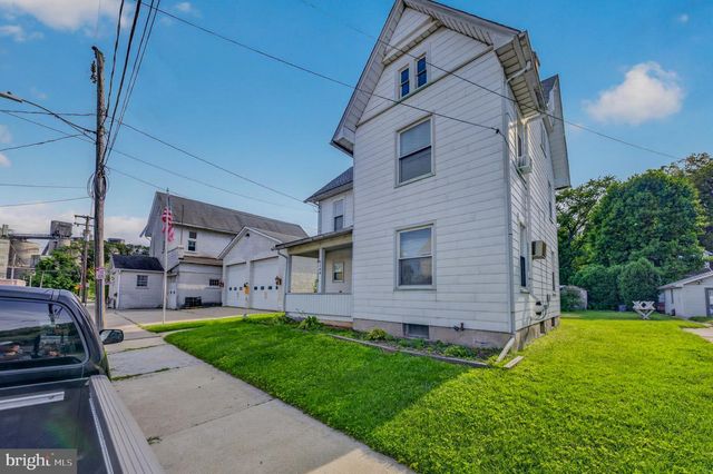 5124 3RD ST, Whitehall, PA 18052