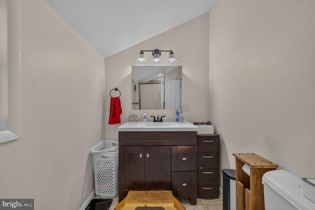5124 3RD ST, Whitehall, PA 18052