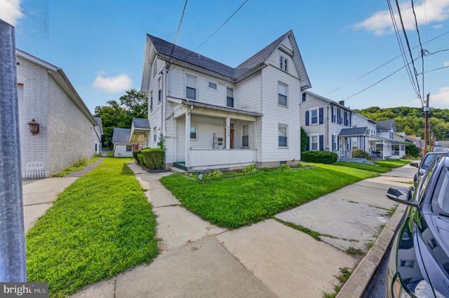 5124 3RD ST, Whitehall, PA 18052