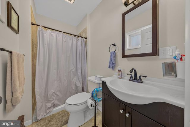 5124 3RD ST, Whitehall, PA 18052