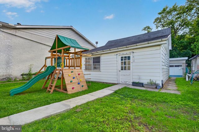 5124 3RD ST, Whitehall, PA 18052