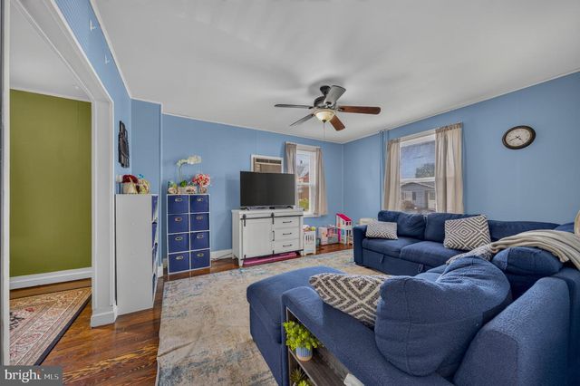 5124 3RD ST, Whitehall, PA 18052