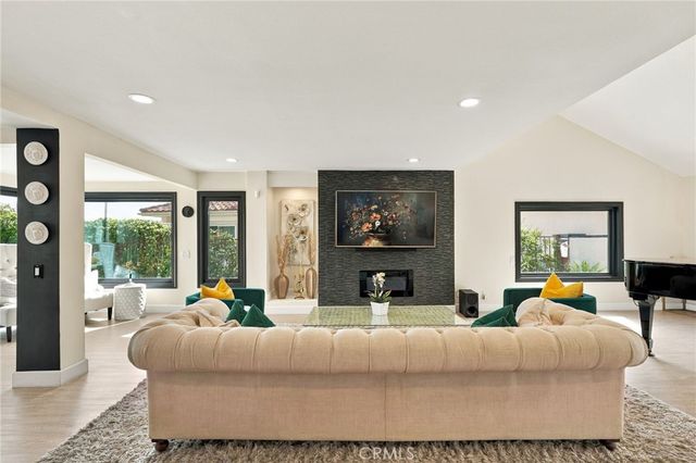 25901 Prairestone Drive, Laguna Hills, CA 92653