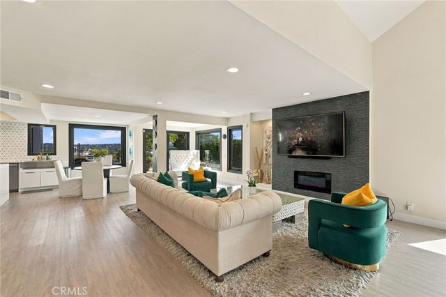 25901 Prairestone Drive, Laguna Hills, CA 92653