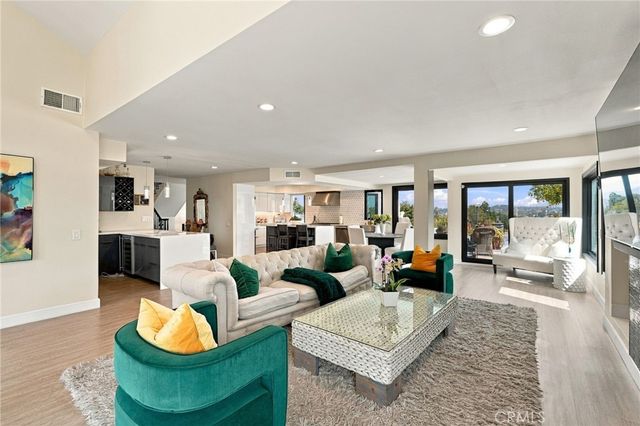 25901 Prairestone Drive, Laguna Hills, CA 92653
