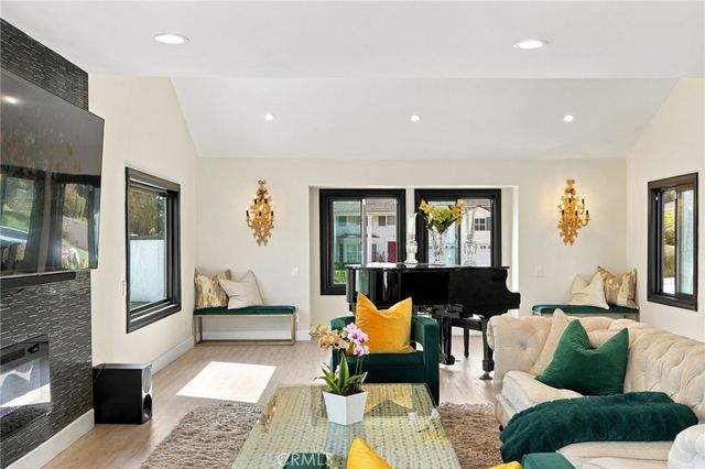 25901 Prairestone Drive, Laguna Hills, CA 92653