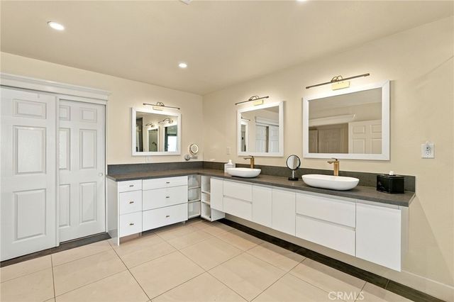 25901 Prairestone Drive, Laguna Hills, CA 92653