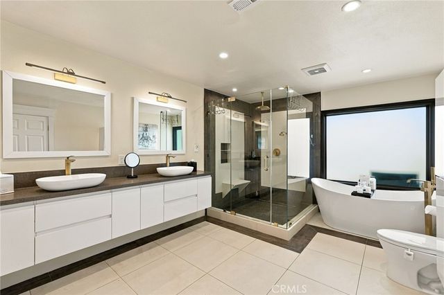 25901 Prairestone Drive, Laguna Hills, CA 92653