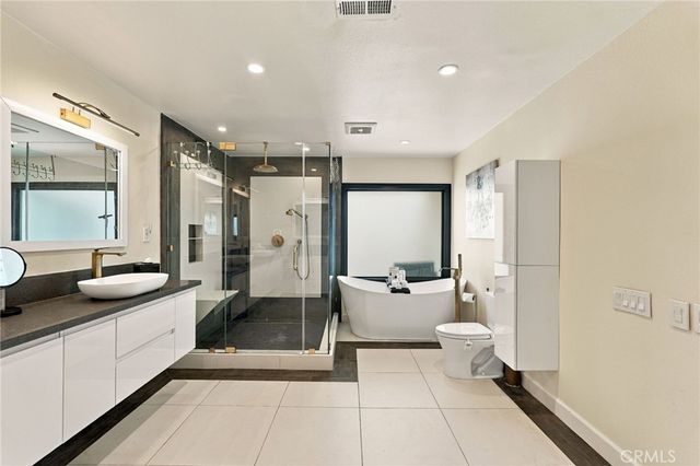 25901 Prairestone Drive, Laguna Hills, CA 92653