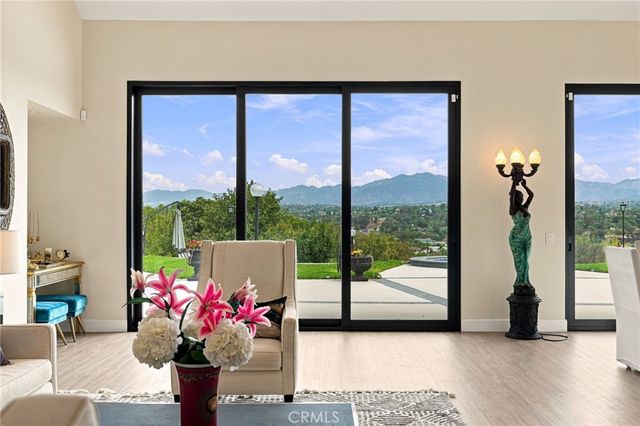 25901 Prairestone Drive, Laguna Hills, CA 92653