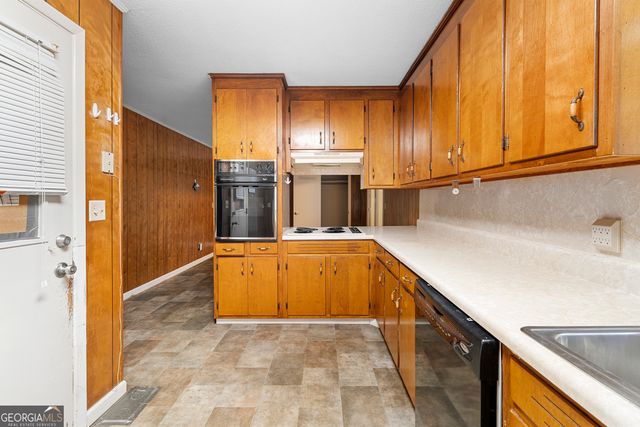 54 Ridgewood Drive, Cleveland, GA 30528