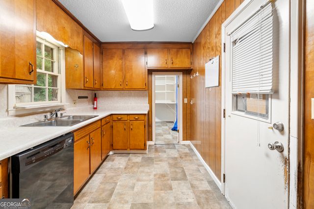 54 Ridgewood Drive, Cleveland, GA 30528