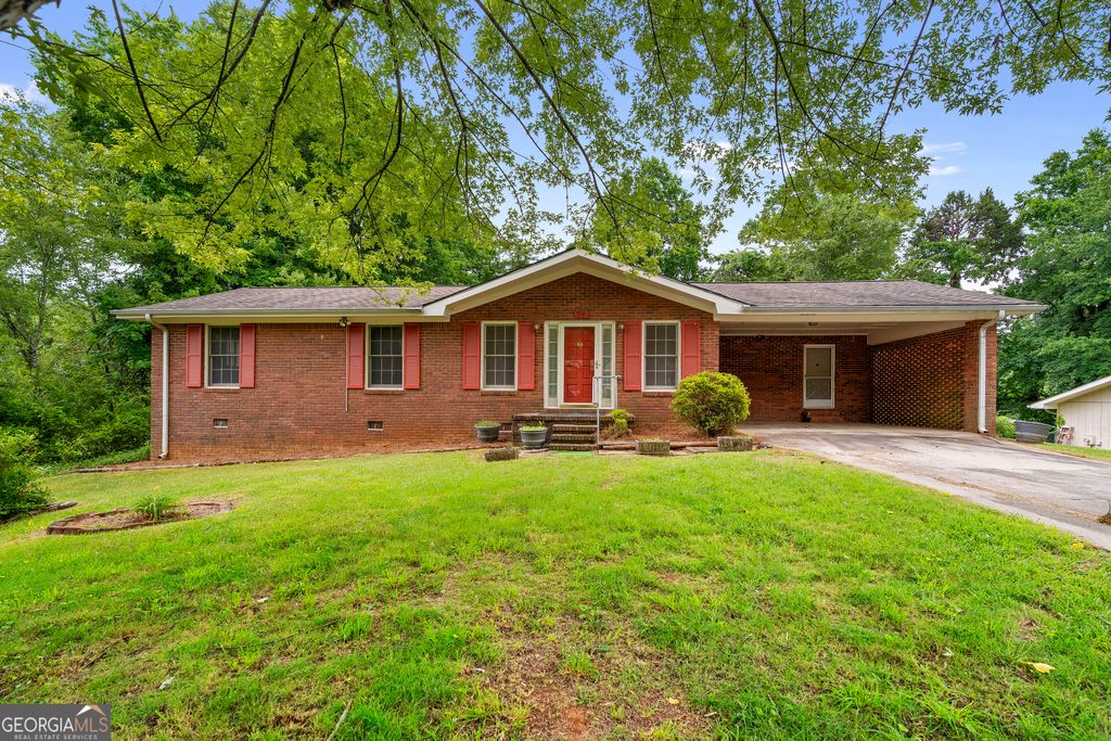 54 Ridgewood Drive, Cleveland, GA 30528