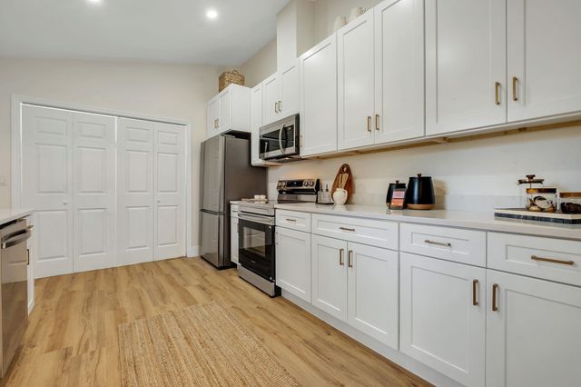 2612 BRENTSHIRE Drive, Tallahassee, FL 32303