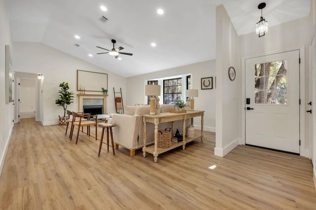 2612 BRENTSHIRE Drive, Tallahassee, FL 32303